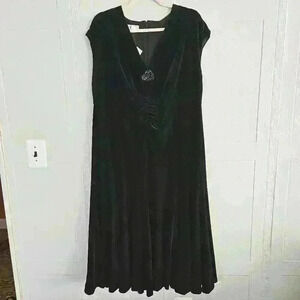 Talbots Plus Black Velvet Sleeveless V-neck Mermaid Midi Dress Sz 12 NWT